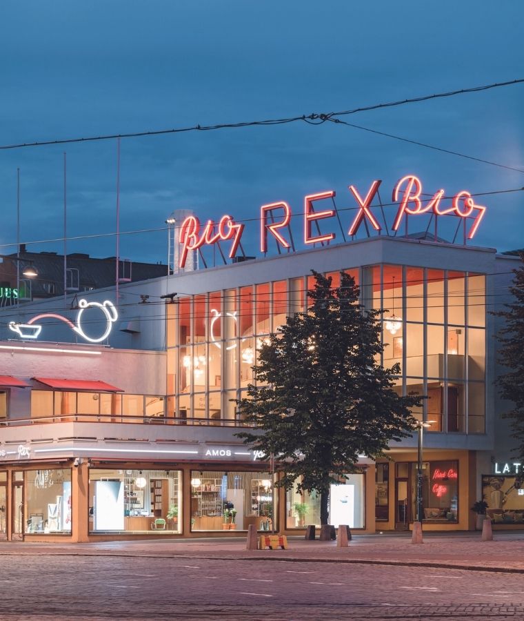 Lasipalatsi-rakennus.