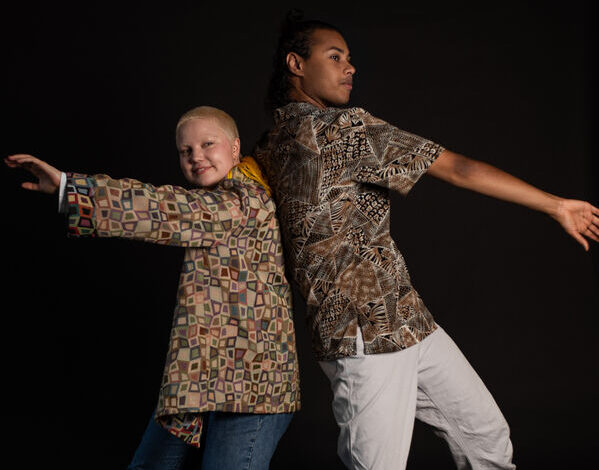 Photo of the artist.