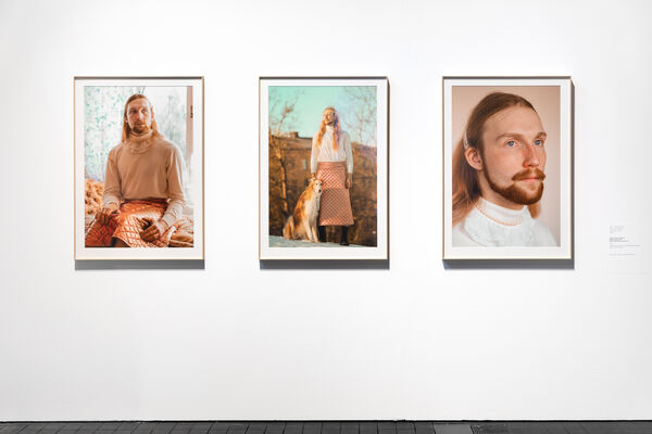 Photo of the artwork.