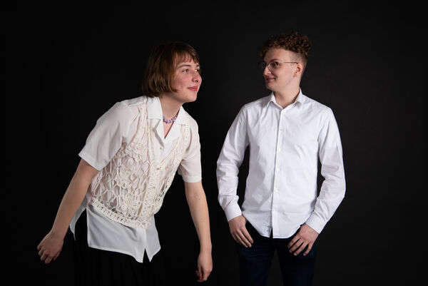 Photo of the artist.